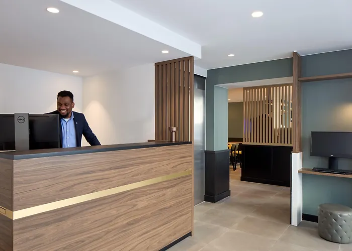 Timhotel Gare De L'est Hotel