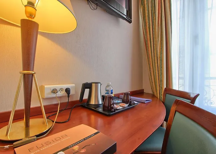 Hotel Timhotel Gare De L'est Parijs