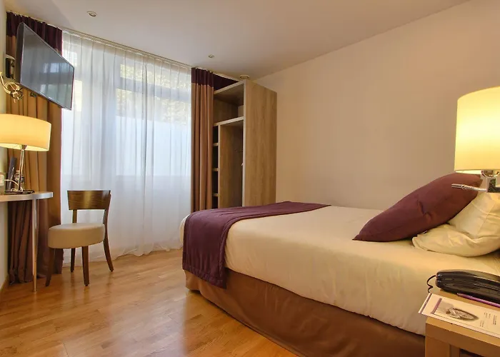 Hotel Timhotel Gare De L'est Parijs