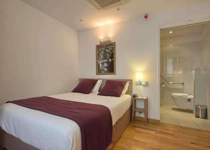 Hotel Timhotel Gare De L'est 3*